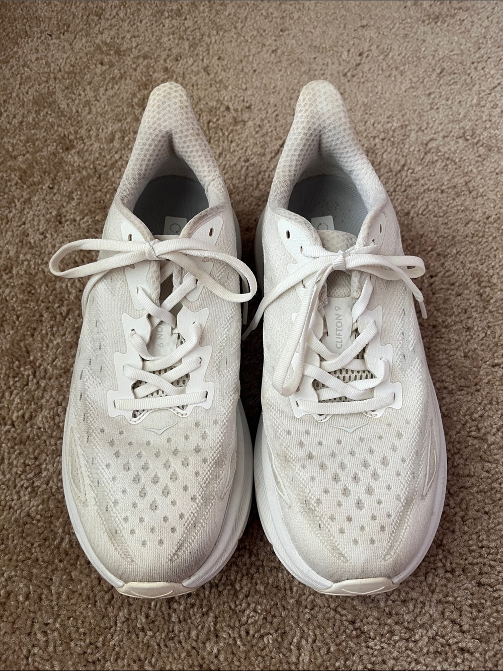 Hoka Clifton 9 Running Shoes